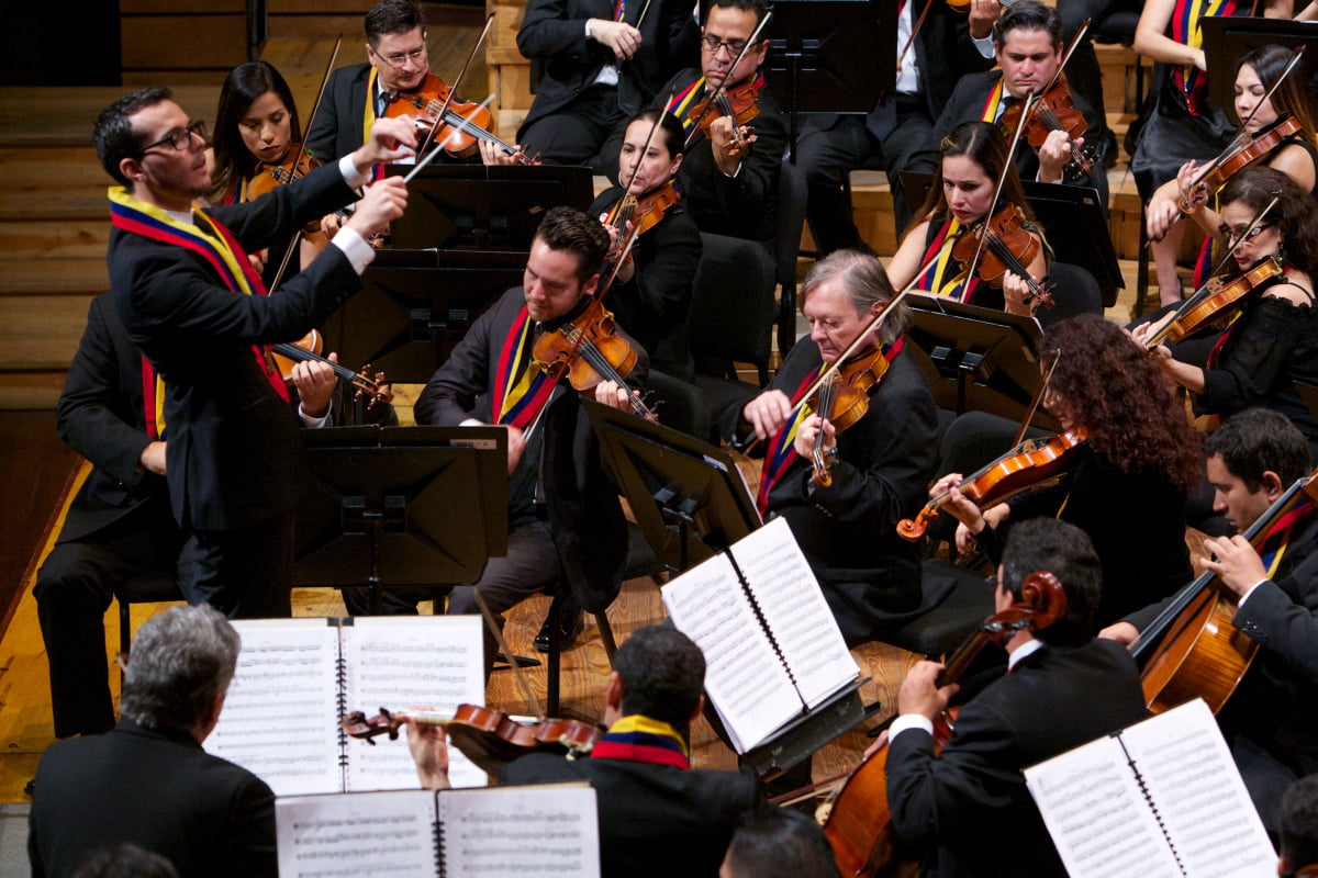 Venezuela Simon Bolivar Senfoni Orkestrası genç müzisyenlerle bir araya gelecek
