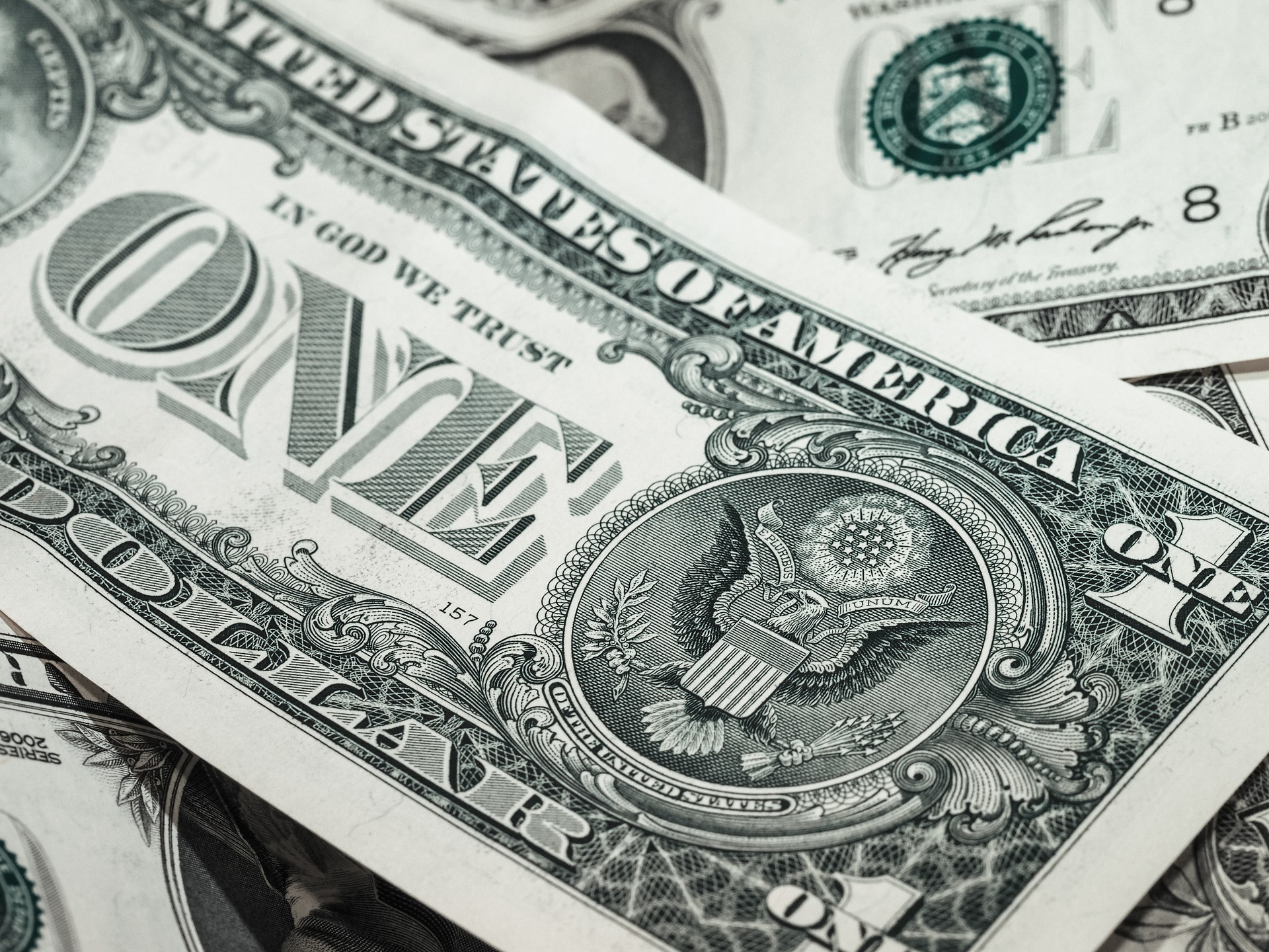 Dolar, serbest piyasada yılın rekor seviyesine ulaştı