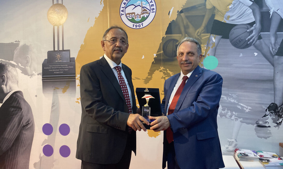 Talas Belediyesi ‘Genç Talas’ standı ile ödül aldı